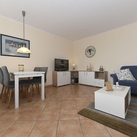 Haus Flora Whg 09 Apartment Wyk auf Föhr Екстериор снимка